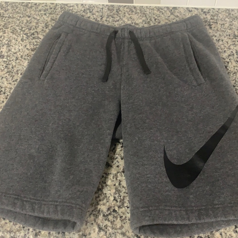 Men’s Nike size small sweat shorts gray